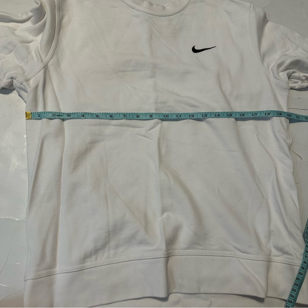 White Nike Women’s Sweater Crew Neck Large Casual Preppy Athletic - Picture 5 of 6